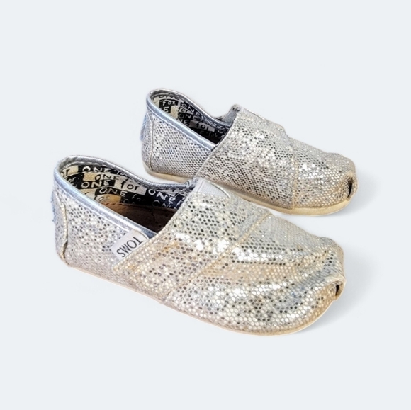 Toms Silvery glitter slip on flats Size 4 - Picture 1 of 17